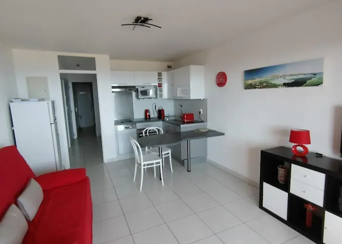 T2 In Saint-clair - Exceptional View! Rated 3 아파트 르 라방두